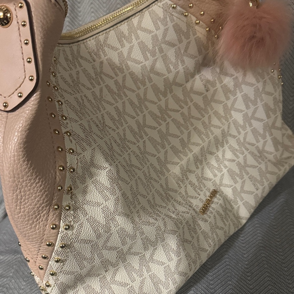 Michael Kors Beige and Pink Shoulder Bag - Picture 2 of 10